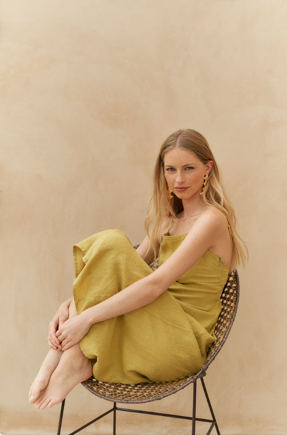 Long lines linen dress