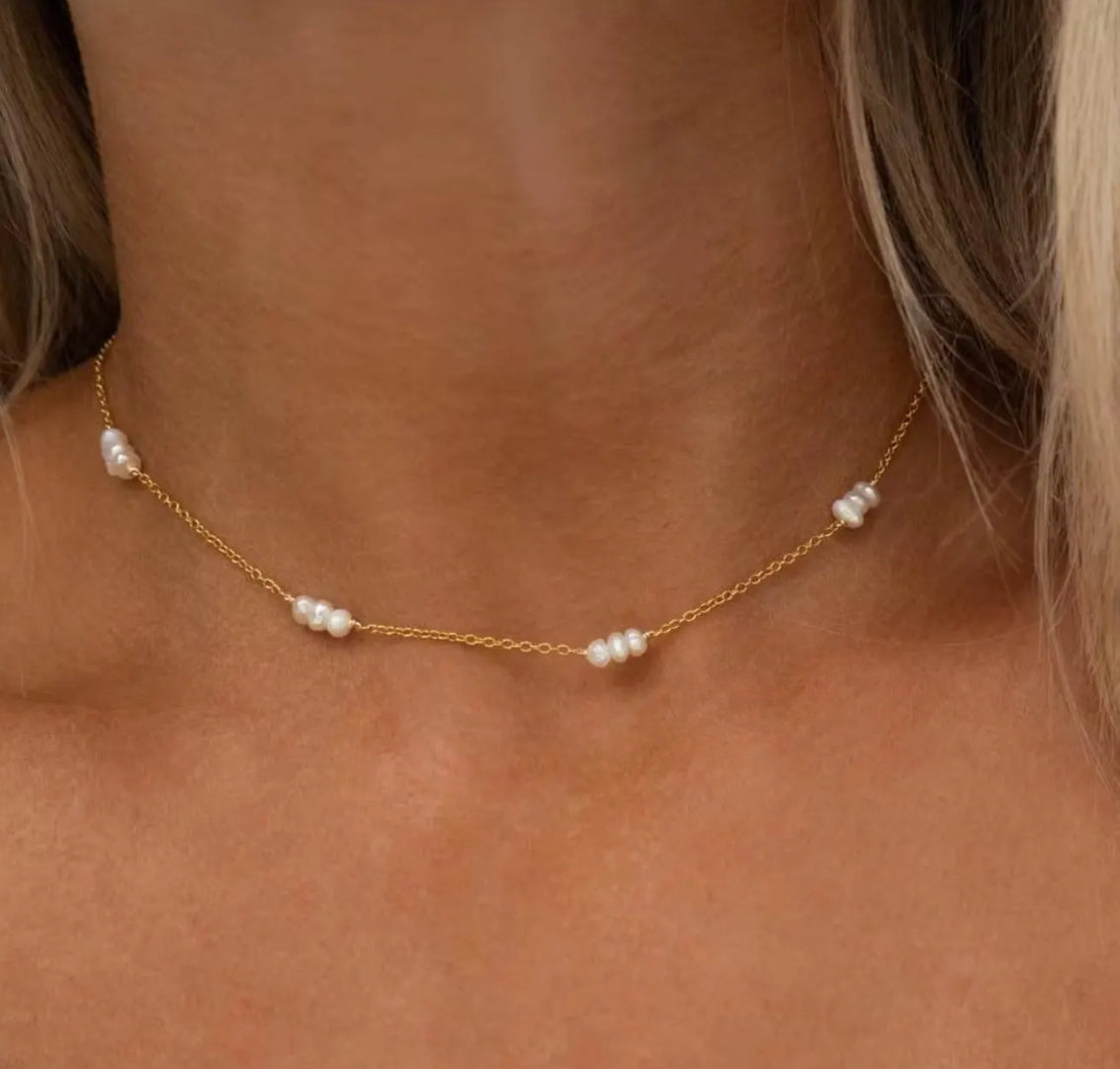 Freshwater Pearls Satellite necklace